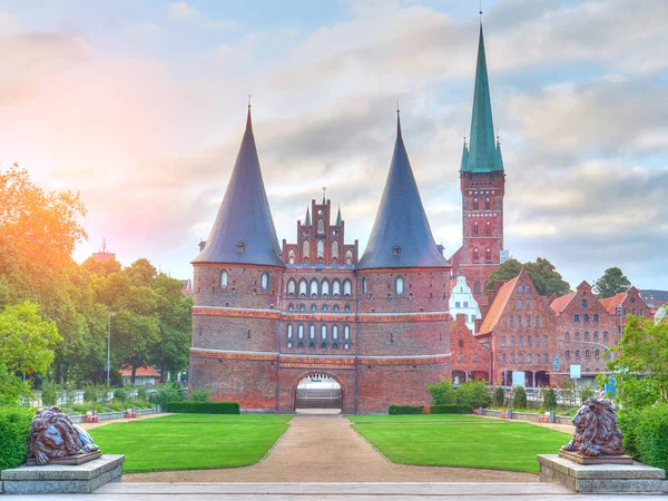 View on Historical Holstentor City Gate. Famous place in Lubeck. — Stock Photo, Image
