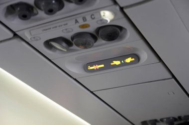 gemide sigara içemezsin uçak yasaklama işareti