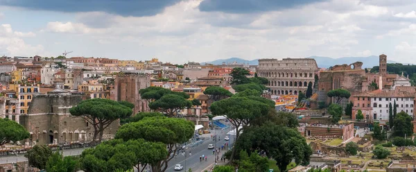 Roma, Colosseum, via Fori Imperiali Panoraması