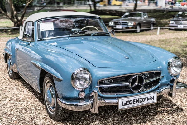 Praga, República Checa - 16 / 5 / 2019 Antiguo Mercedes Benz — Foto de Stock