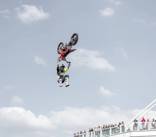 Praha, Česká republika-16/5/2019 FMX Supermann — Stock fotografie