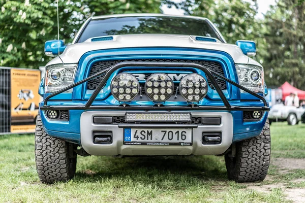 Praga, República Checa - 16 / 5 / 2019 Dodge Ram — Foto de Stock