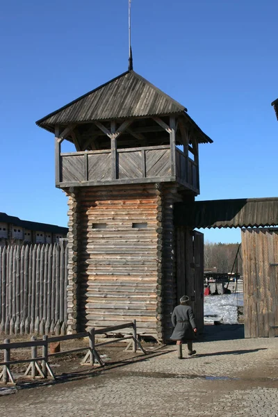 Puerta Madera Muralla Antigua Fortaleza Vikinga Reconstrucción Una Antigua Fortaleza —  Fotos de Stock