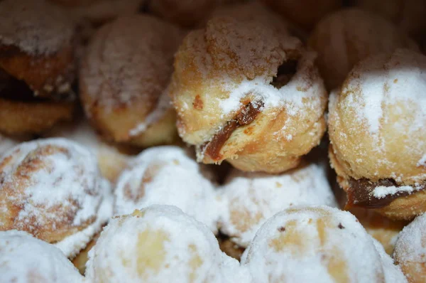 Biscuits Avec Sucre Poudre Sur Table — Photo