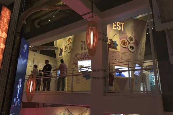 意大利米兰 5月30日 在2015年5月30日在米兰举行的世博会上 在安哥拉展馆内安装食品主题博览会 — 图库照片