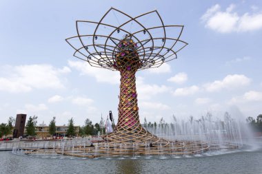 Milan, İtalya - 30 Mayıs: Tree of Life Expo, evrensel Fuar temalı gıda 30 Mayıs 2015 Milano