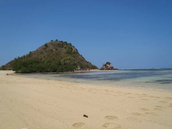 インドネシアの熱帯の島ビュー — ストック写真