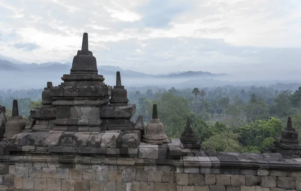 インドネシアに早朝ボロブドゥール — ストック写真