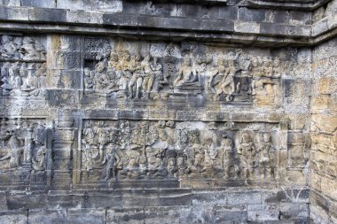 Borobudur tapınağı Endonezya 'nın taş detaylarını oymuş.