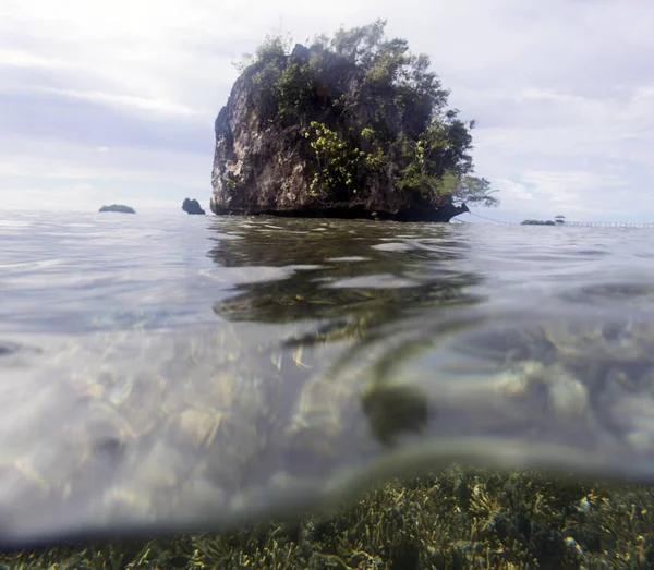 Вид на море на тогийских островах — стоковое фото