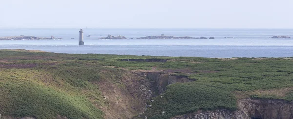 Faro nell'isola di Ouessant — Foto Stock