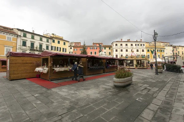 Piazza Matteotti 'de Noel pazarı — Stok fotoğraf