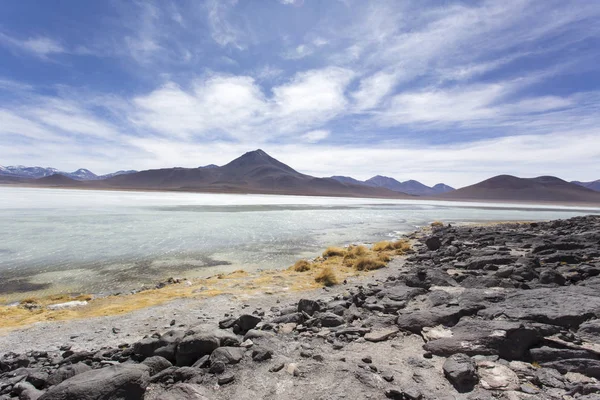 Una laguna blanca amplia vista —  Fotos de Stock