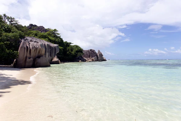 Ein Wunderbarer Tropischer Strand Auf Den Seychellen — Stockfoto