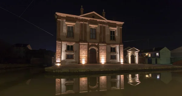 Comacchio Italia Diciembre 2019 Vista Nocturna Trasera Del Palacio Del —  Fotos de Stock