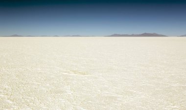 Desertic landscape in salar de Uyuni, Bolivia clipart