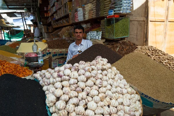 Hombre Vende Especias Mayo 2007 Sanaa Yemen Los Mercados Abiertos — Foto de Stock