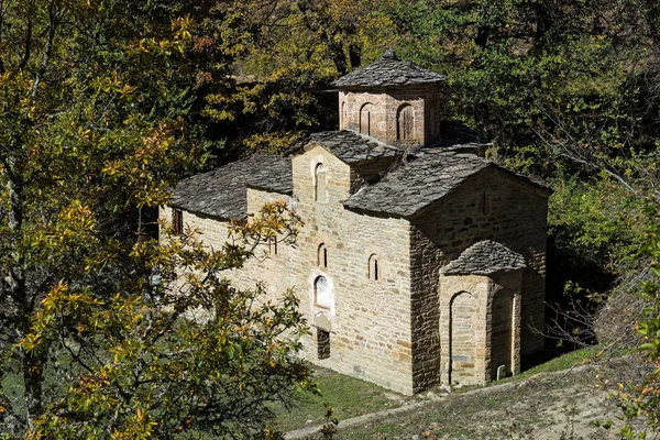 Kościół Zabytkowy Klasztor Agios Zacharias Grammos Grecji — Zdjęcie stockowe