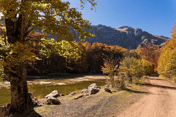 Blick Auf Arrenes Oder Moutsalia Alpine See Auf Grammos Griechenland — Stockfoto