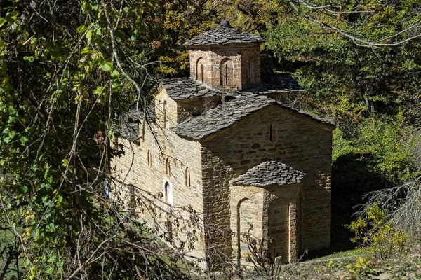 Agios Zacharias Tarihi Manastır Üzerinde Grammos Yunanistan Kilisesi — Stok fotoğraf