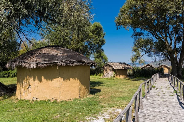 Cabanes Sur Site Reconstruit Une Colonie Préhistorique Lac Kastoria Dispilio — Photo