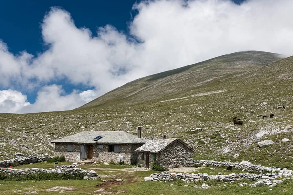 View Christakis Refuge Hut Mount Olympus Highest Mountain Greece — Stock Photo, Image