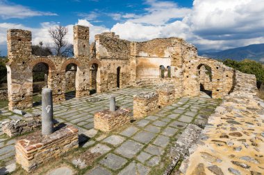 Agios Bazilikası'na (Aziz) Achillios küçük Prespa Gölü Kuzey Yunanistan'da kalıntıları