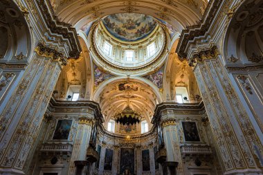Bergamo, İtalya'nın üst şehirdeki katedral görebilirim. Katedral Bergamo, şehrin azizi Saint İskender'e ithaf edilmiştir.