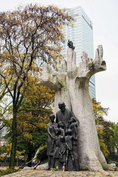 Vista Del Monumento Janusz Korczak Educador Polaco Judío Autor Pedagogo — Foto de Stock