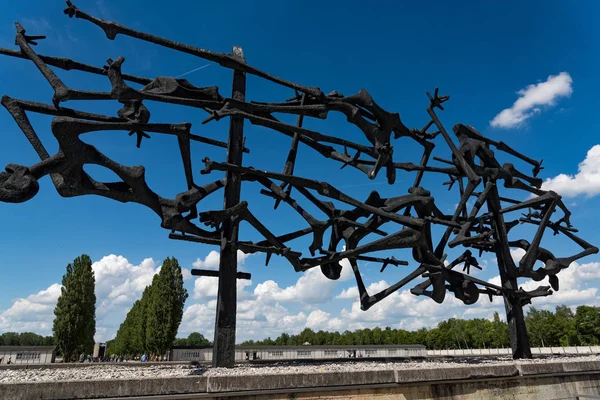 Die 1968 Von Nandor Glid Aufgebaute Gedenkskulptur Dachau Bei München — Stockfoto