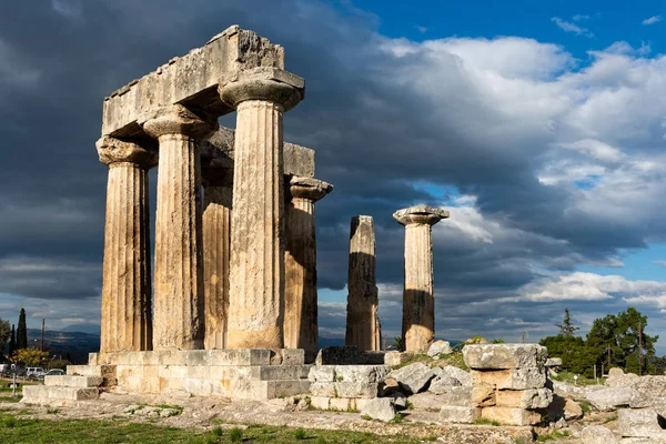 Les Vestiges Temple Apollon Dans Site Archéologique Corinthe Dans Péloponnèse — Photo