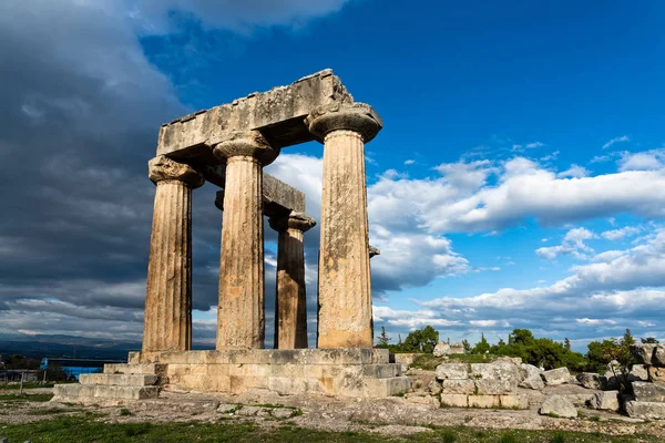 Les Vestiges Temple Apollon Dans Site Archéologique Corinthe Dans Péloponnèse — Photo