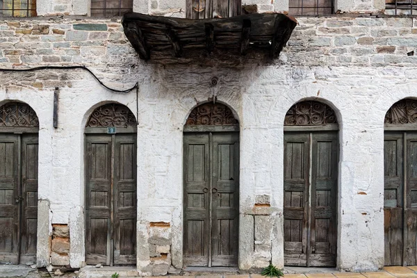 Магазину Сьогодні Покинутою Стара Традиційного Магазина Кількома Дверима Elassona Греція — стокове фото