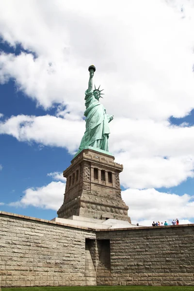 New York États Unis Juin 2018 Les Gens Voyagent Statue — Photo