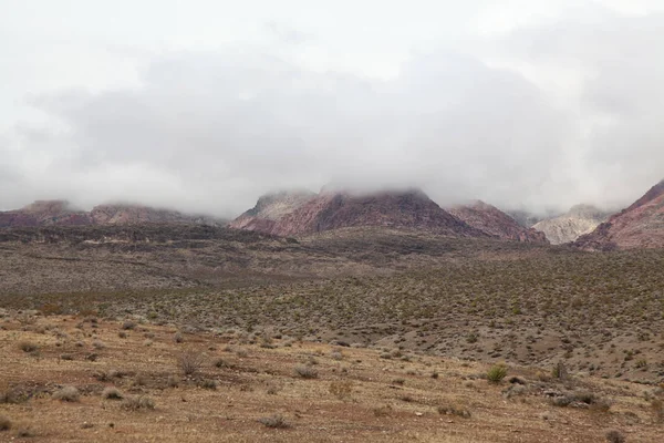 View Red Rock Canyon Foggy Day Nevada Usa — стоковое фото