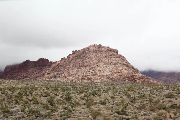 Utsikt Över Red Rock Canyon Dimmig Dag Nevada Usa — Stockfoto