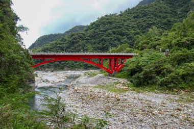 Taroko kırmızı köprüde Manzara Görünümü, Taroko ulusal parkı, Hualien, Tayvan.