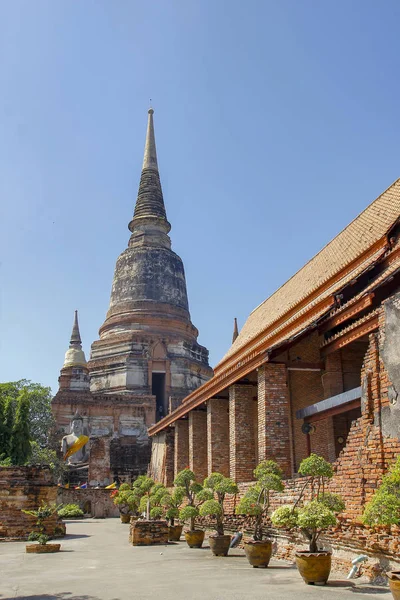 Gamla gamla templet i Ayutthaya Historical Park-området i Thailand — Stockfoto