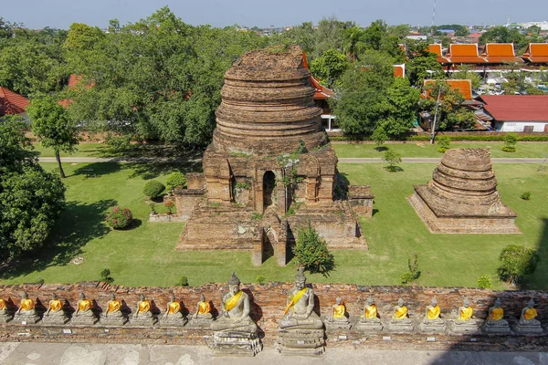 Gamla gamla templet i Ayutthaya Historical Park-området i Thailand — Stockfoto