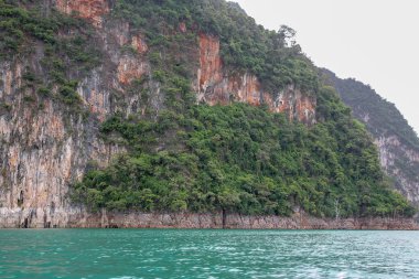 Doğa manzara Chiao Lan Barajı görünümü