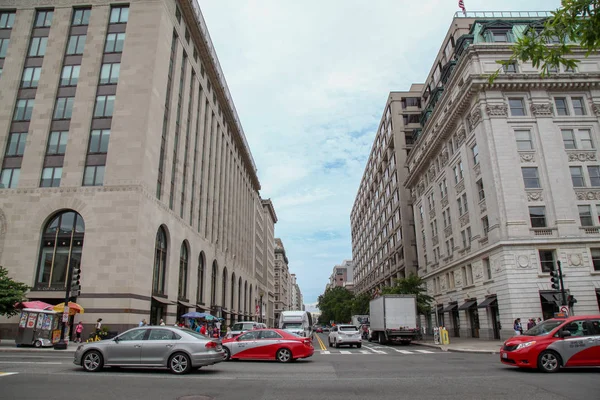 Вашингтон, округ Колумбия, США-14 июня 2018 года: Вид на здание с R — стоковое фото