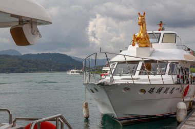 Güneş ay gölü ,Tayvan-13 Ekim 2018:Th feribot sürat teknesi