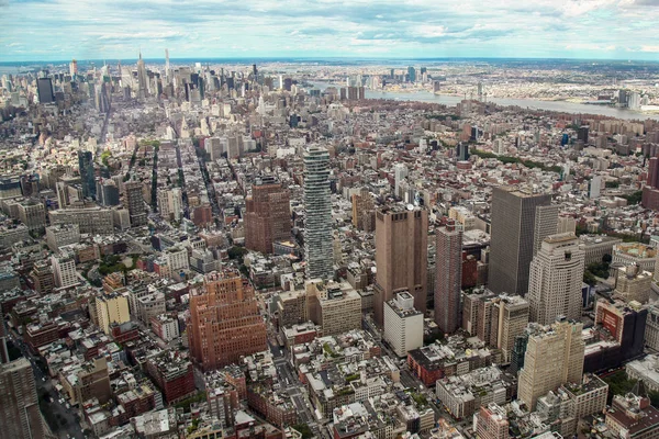 NUEVA YORK, EE.UU. - 18 DE JUNIO DE 2018: Vista aérea del edificio en Nueva York c — Foto de Stock