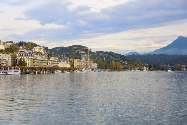 Lucerna Suiza Octubre 2019 Vista Del Paisaje Urbano Hofkirche Ciudad — Foto de Stock