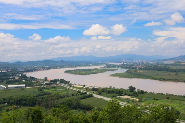 Mekong Nehri 'nin manzarası Tayland' da güzel bir doğa nehridir.