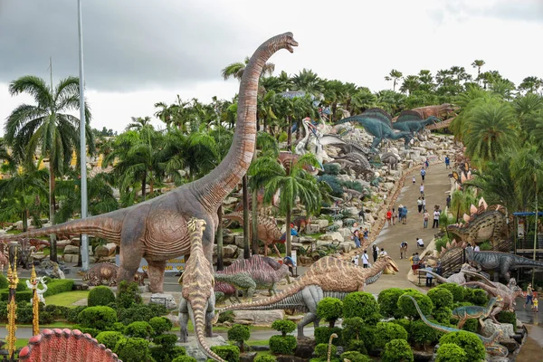 Pattaya Tailandia Septiembre 2020 Estatua Los Dinosaurios Hermosa Jardín Botánico — Foto de Stock