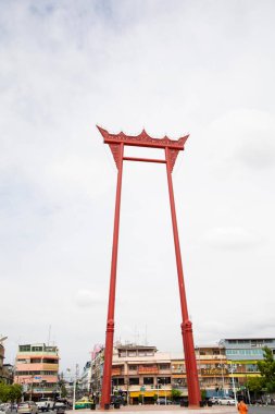 Bangkok, Tayland-4 Temmuz 2020: Kentin simgesi ahşap kırmızı direğin adı 