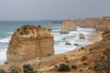 Manzara ve deniz manzarası. 12 Havarinin yeri güzel. Büyük okyanus yolu Avusturalya 'nın güzel manzarası.