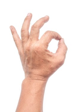 Tamam dikey el Beyaz bir arka plan üzerinde gösterilen adam