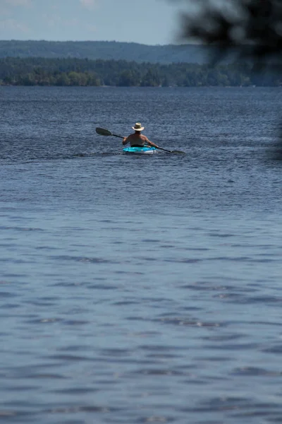 Man Kayaking Out Big Lake Hot Summer Day — Stock Photo, Image